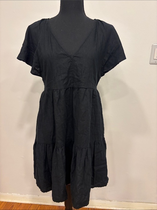 Universal Thread Dresses & Skirts - Universal Thread black flutter sleeve skater dress black XS pockets!!